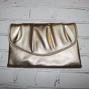 🌟 Metallic Gold Clutch · 10" x 6" · Snap Closure